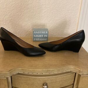 Like NEW in box with tags Franco Sarto FLEUR, Black size 7.5 2.75” wedges/pumps